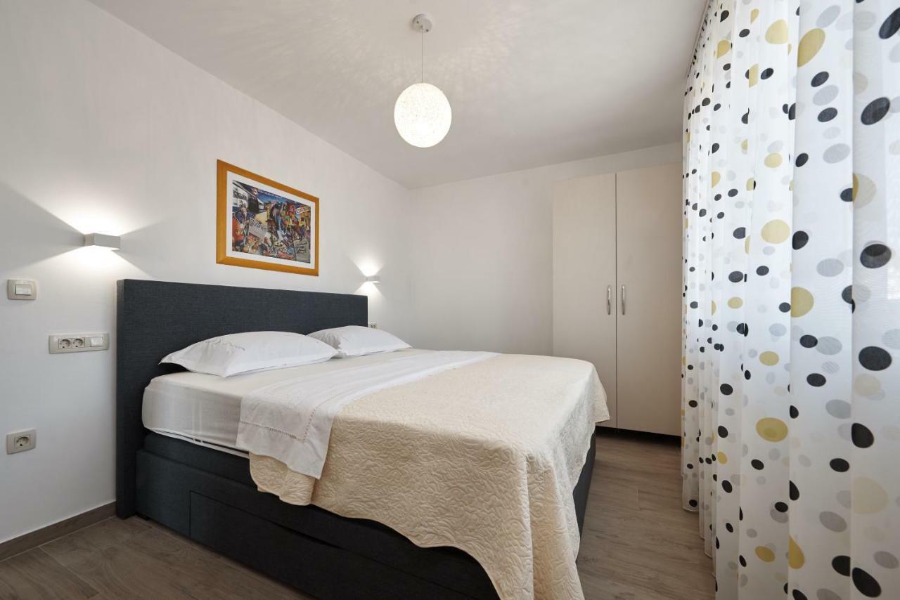 Sunny Side Apartment Trogir Exterior foto